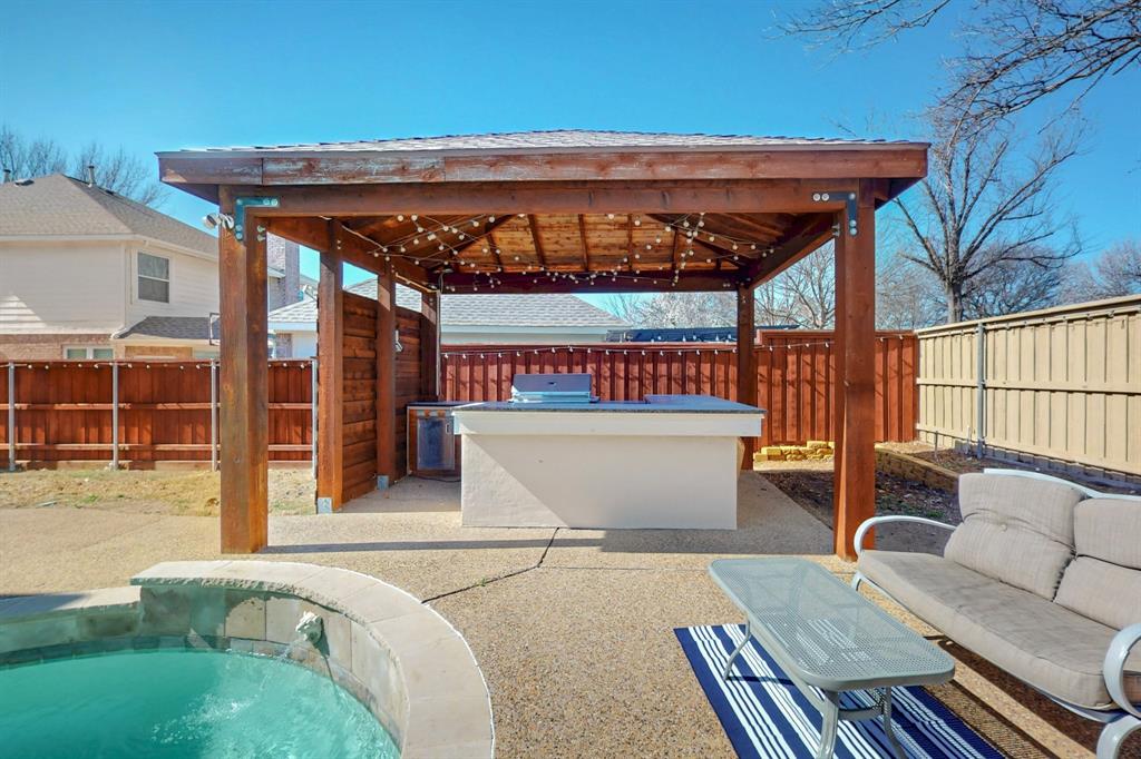 407 Clover Leaf Lane