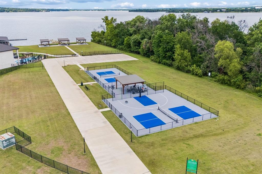 Resort On Eagle Mountain Lake - Residential