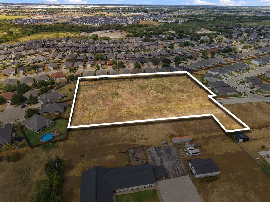 Photo of 1301 McPherson Road, Fort Worth, TX 76140 (MLS # 21372000)