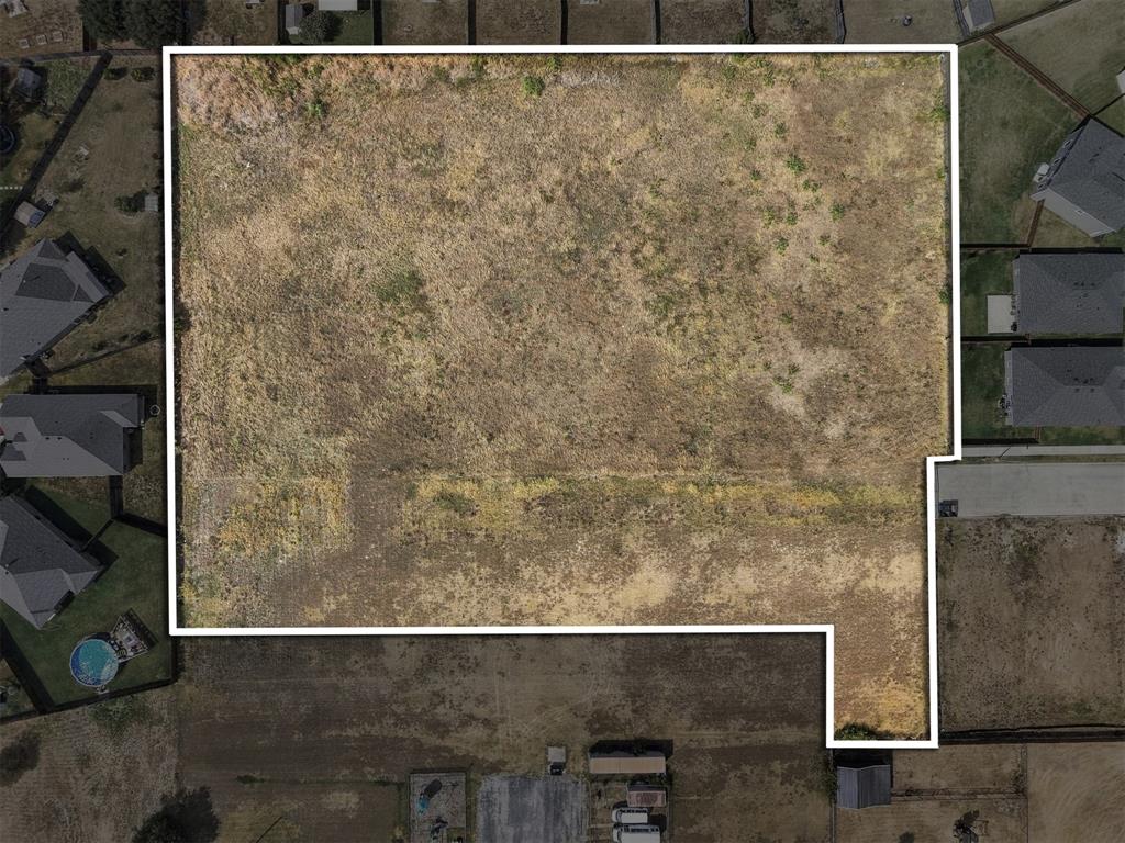 Photo of 1301 McPherson Road, Fort Worth, TX 76140 (MLS # 21372000)