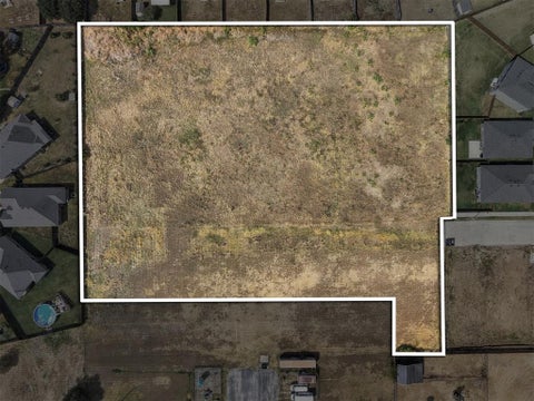 Photo of 1301 McPherson Road, Fort Worth, TX 76140 (MLS # 21372000)
