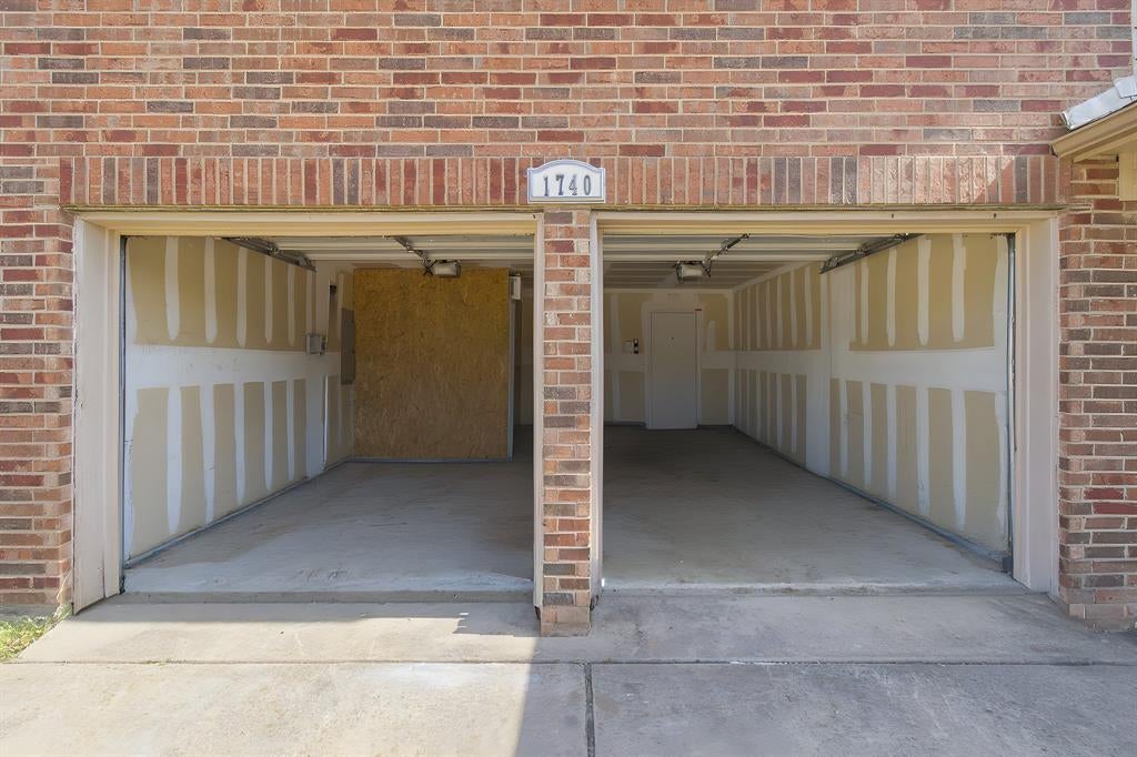 1740 White Feather Lane
