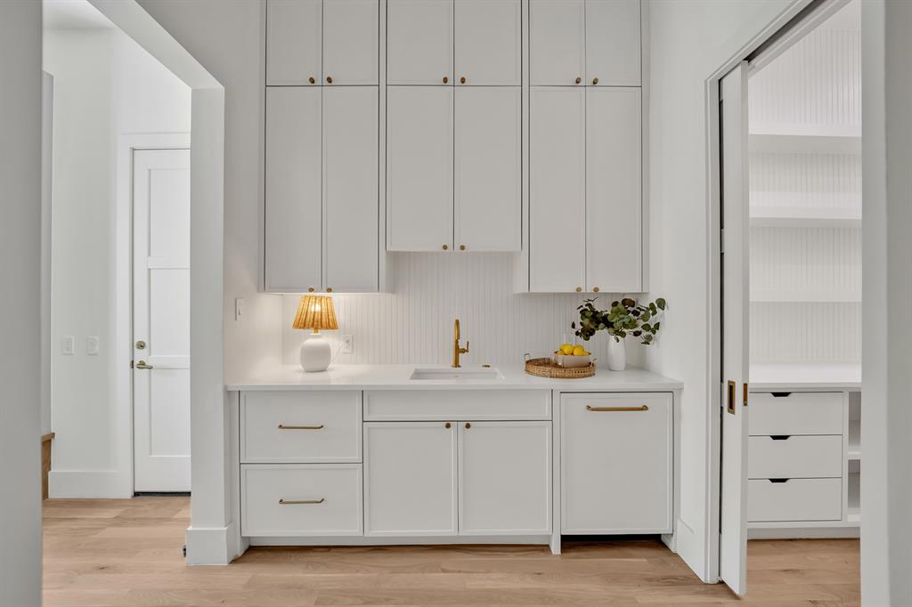 Inwood Road Estate NO. 2 - Residential