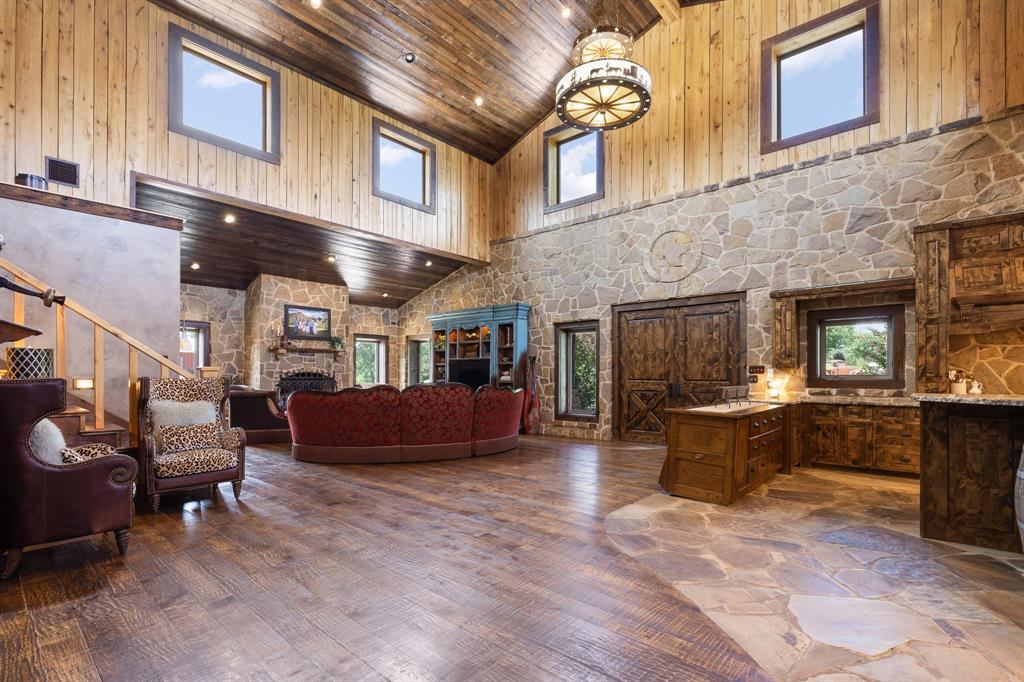 4237 County Road 312b