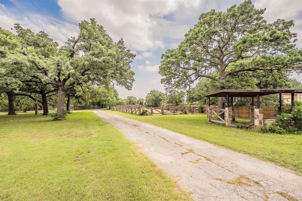 2313 Hickory Creek Road