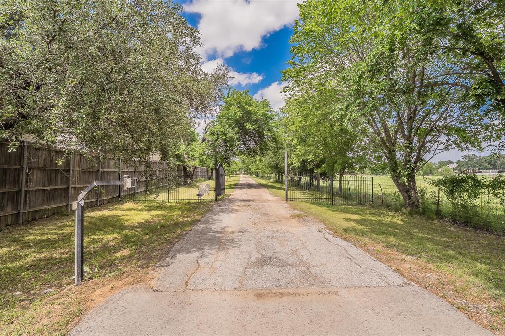 2313 Hickory Creek Road