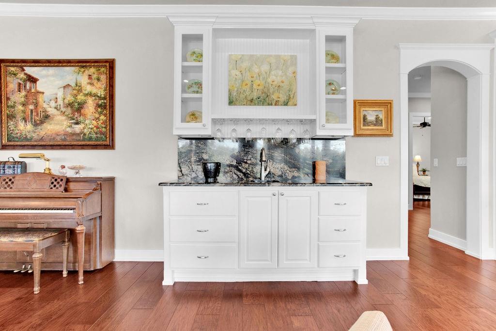 HIDEAWAY - Residential