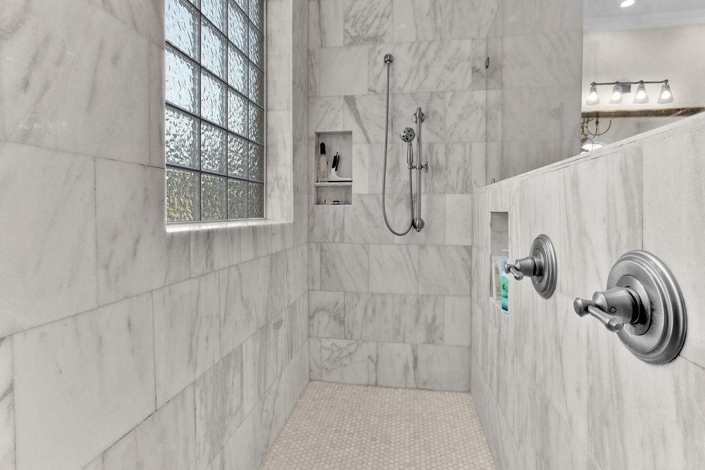 HIDEAWAY - Residential