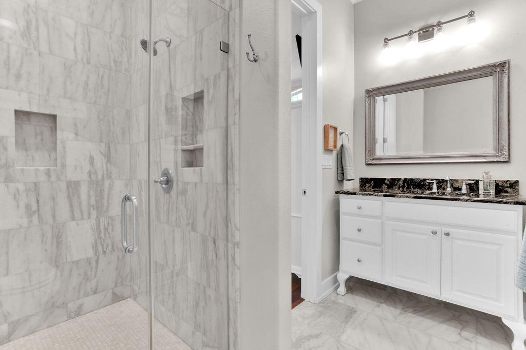 HIDEAWAY - Residential