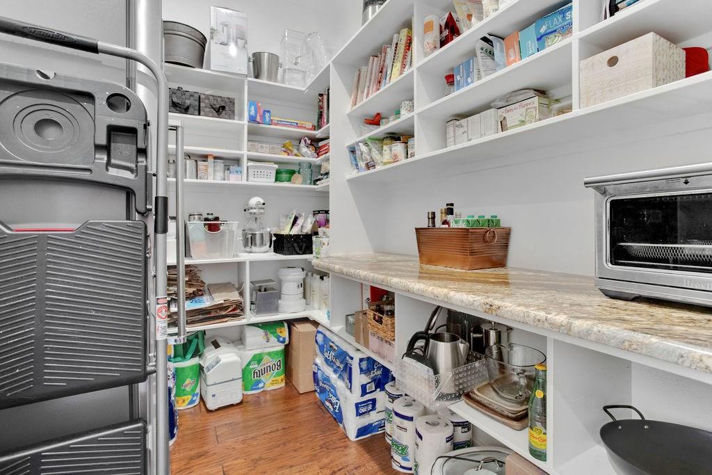 HIDEAWAY - Residential