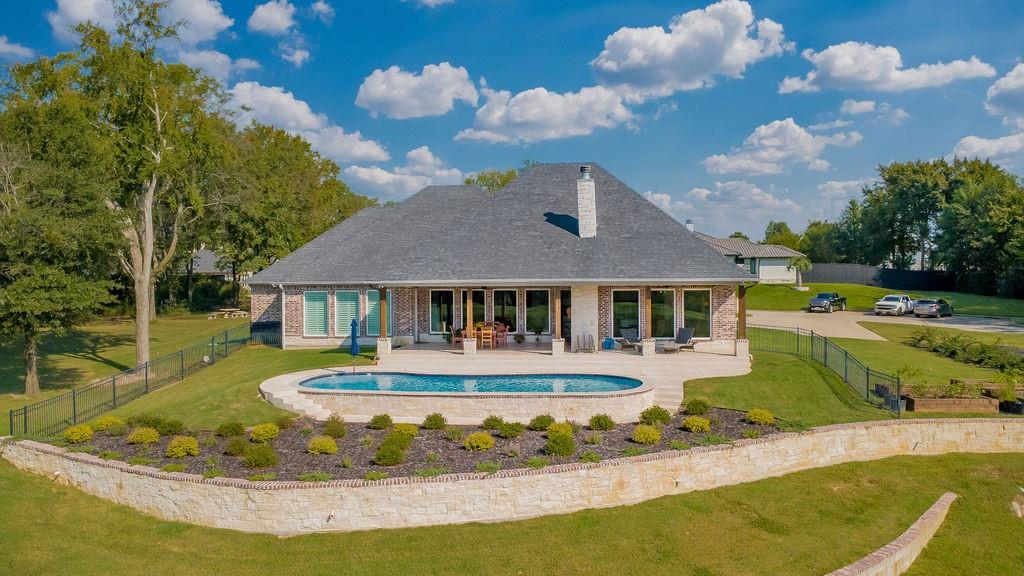 HIDEAWAY - Residential