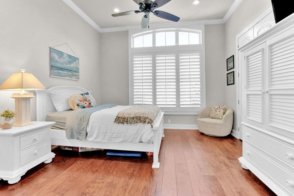 HIDEAWAY - Residential