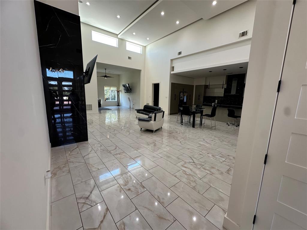2513 Town View Drive 1792