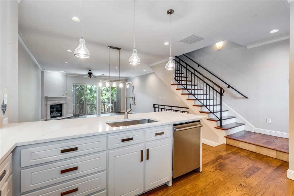 Richmond At Lakewood Condos - Residential