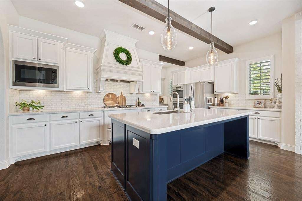 2144 Nassau Drive
