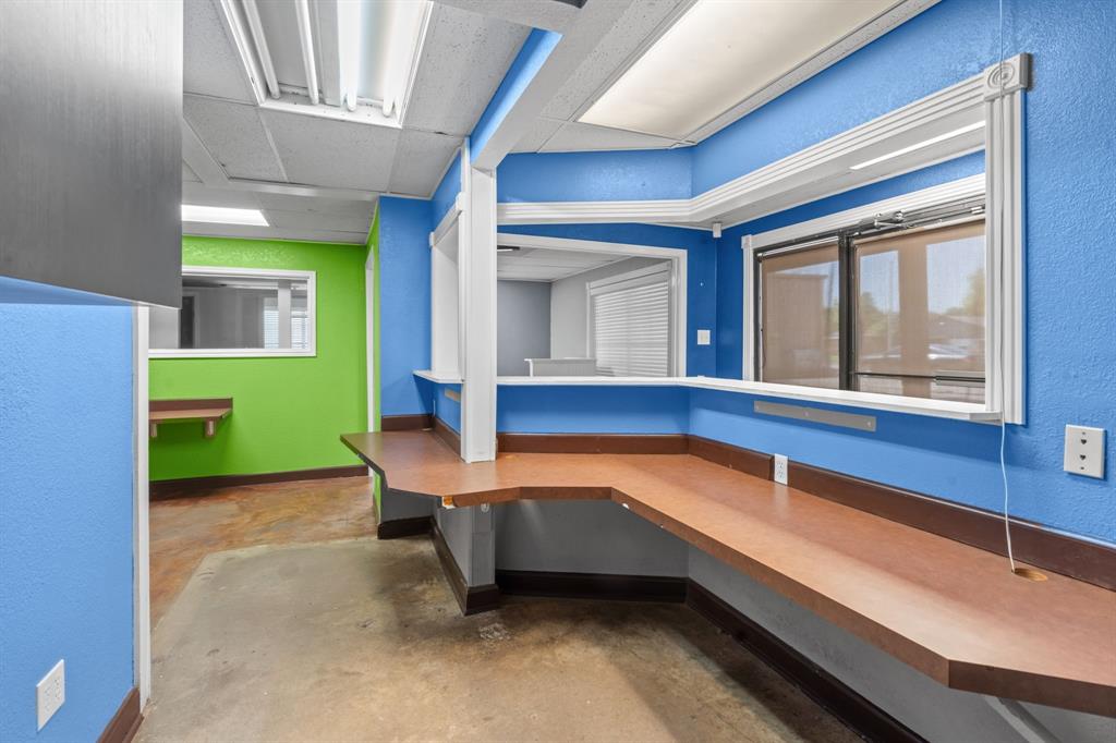 4 Paws Add - Commercial Sale