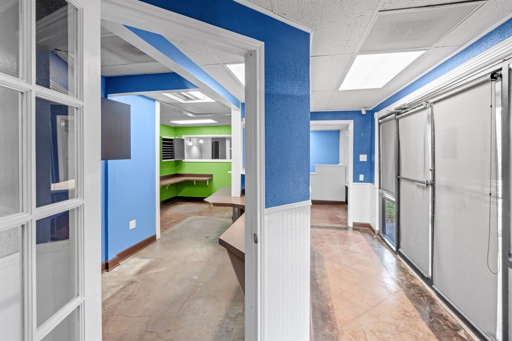 4 Paws Add - Commercial Sale