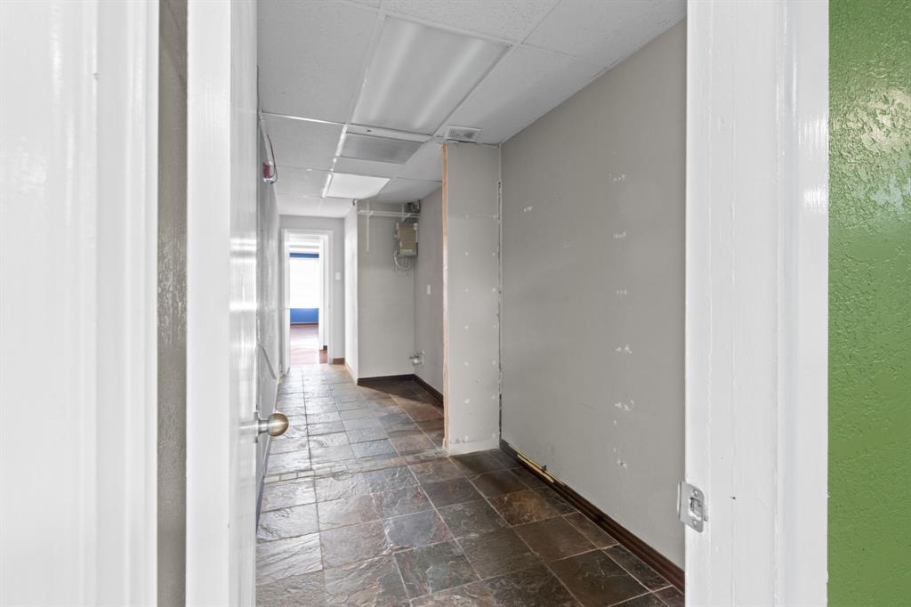 4 Paws Add - Commercial Sale