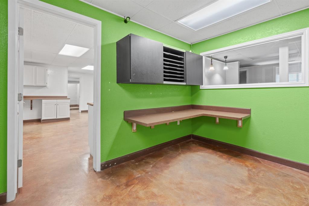 4 Paws Add - Commercial Sale