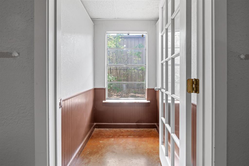 4 Paws Add - Commercial Sale