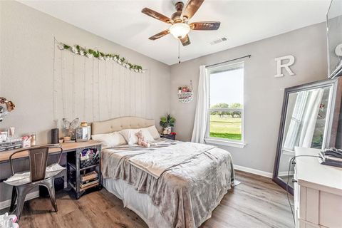 A home in Palo Pinto