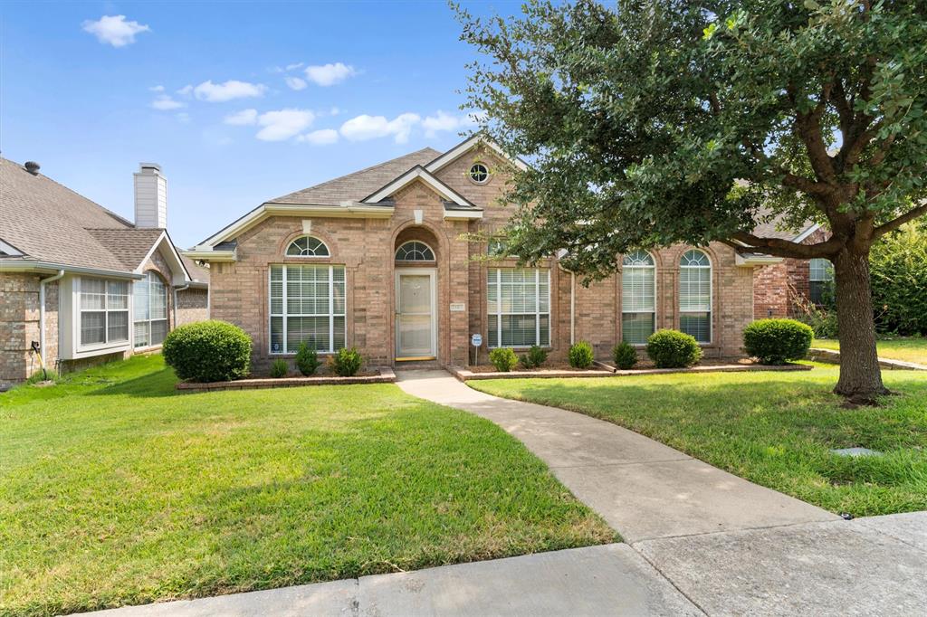 2185 Crestlake Drive