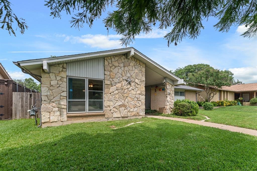 3705 Flamingo Lane