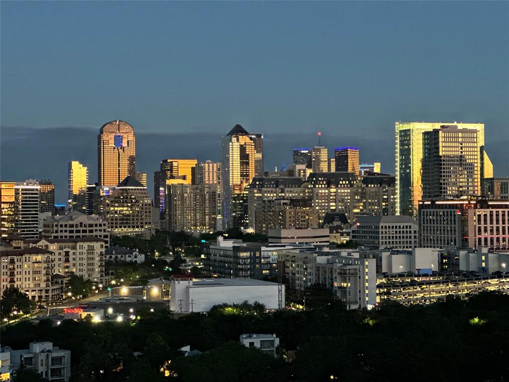 Plaza At Turtle Creek Residence Ph - Residential