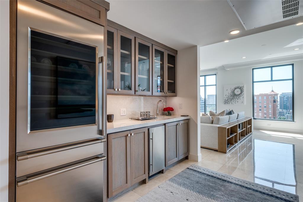 Plaza At Turtle Creek Residence Ph - Residential