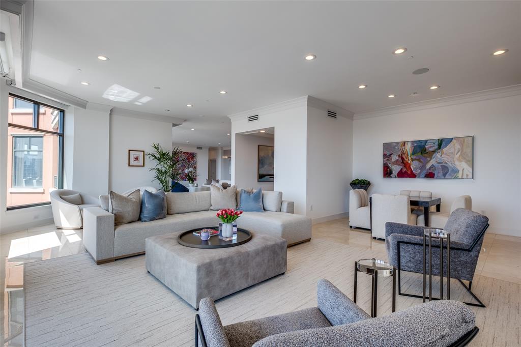 Plaza At Turtle Creek Residence Ph - Residential