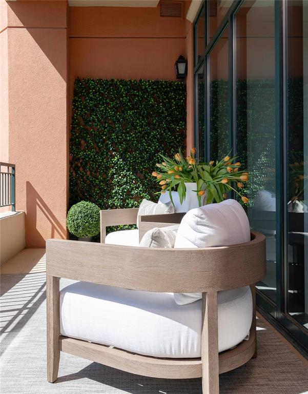 Plaza At Turtle Creek Residence Ph - Residential