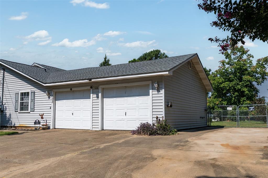 Deepwater Estate - Residential