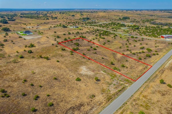 514 HOLLOW DR, LIPAN, TX 76462 - Image 4e9e3609ac8917b692c2b28a5e392b6a/2126386575
