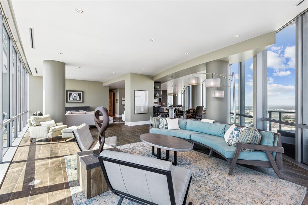 1301 Throckmorton Residences - Residential