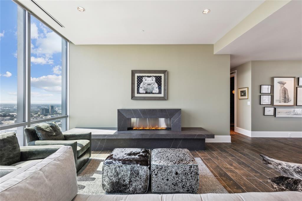 1301 Throckmorton Residences - Residential