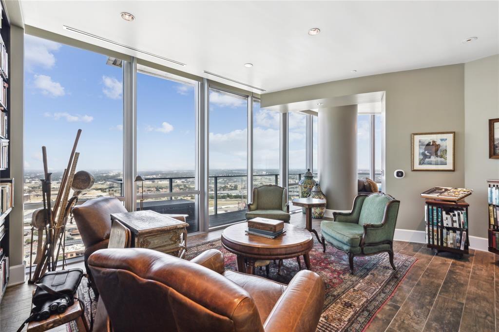 1301 Throckmorton Residences - Residential