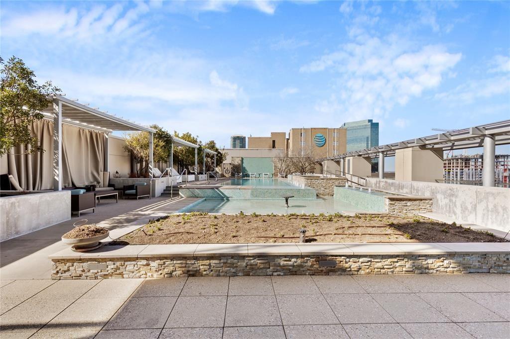 1301 Throckmorton Residences - Residential