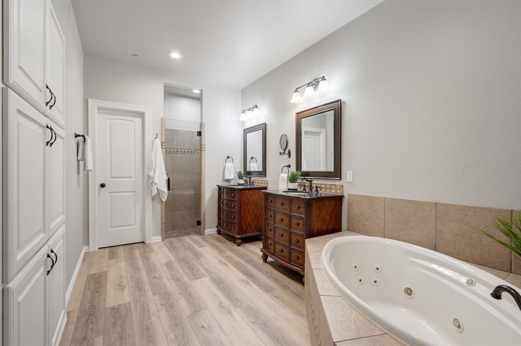 Diamond Wood - Residential