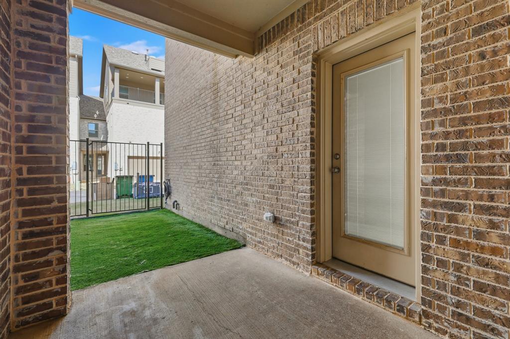 Lakeshore Terrace - Residential