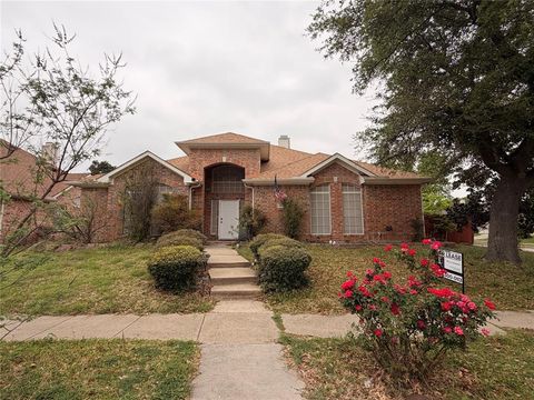 Photo of 2101 Meredith Lane, Garland, TX 75042 (MLS # 21229780)