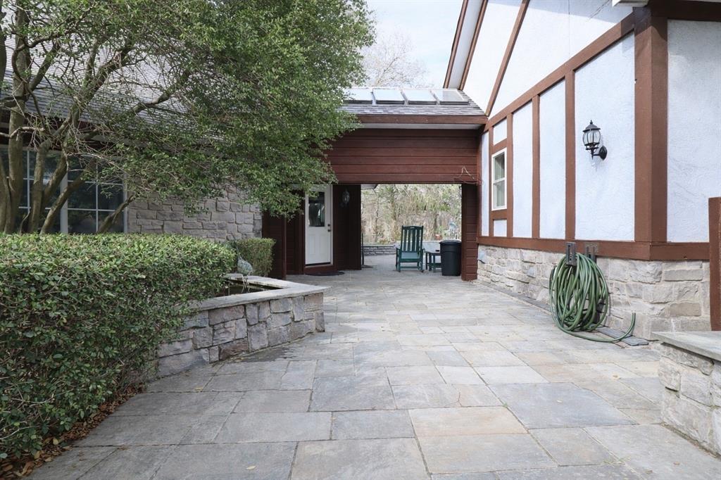 JAMES HUGHES ABST 539 PG 407 - Residential