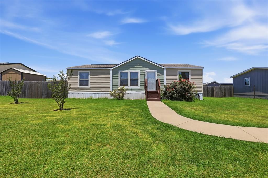 Photo of 1408 Old Bridge Road, Cleburne, TX 76033 (MLS # 21319212)