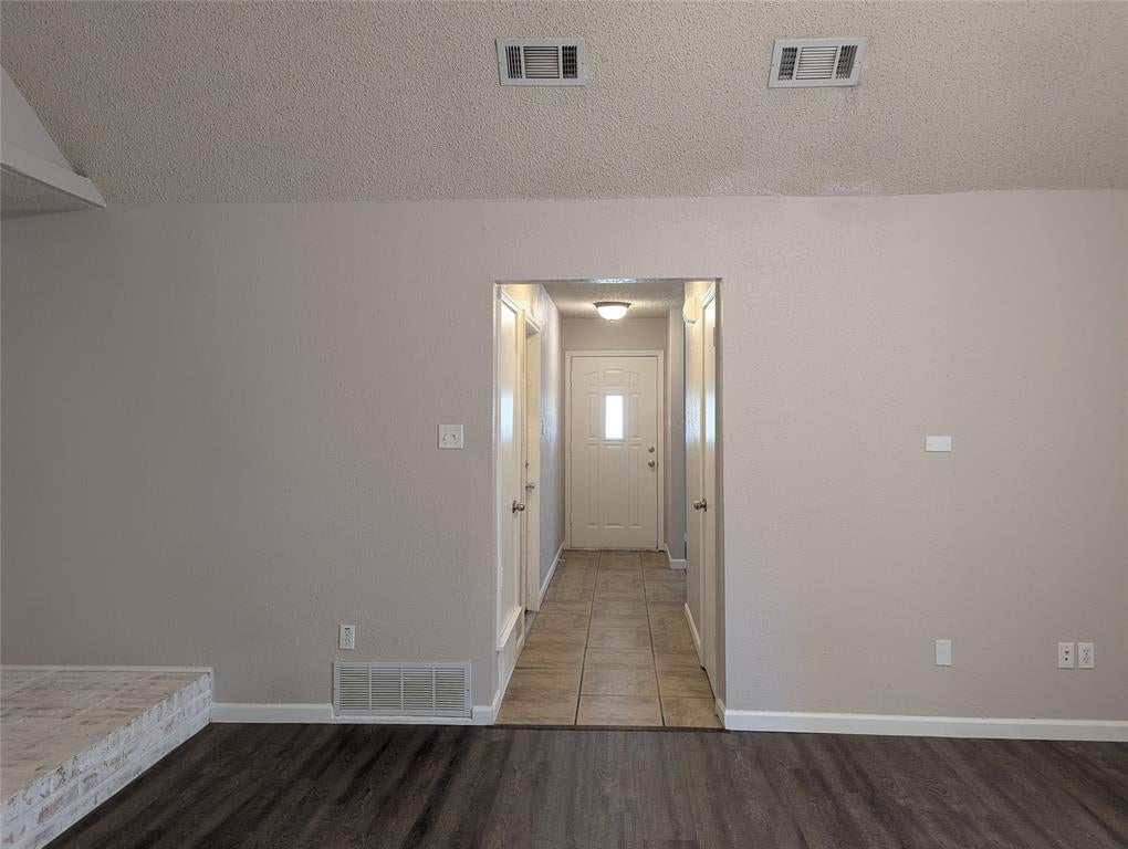 2727 Colonial Drive