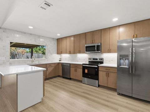 Photo of 2039 Chestnut Road, Carrollton, TX 75007 (MLS # 21272588)