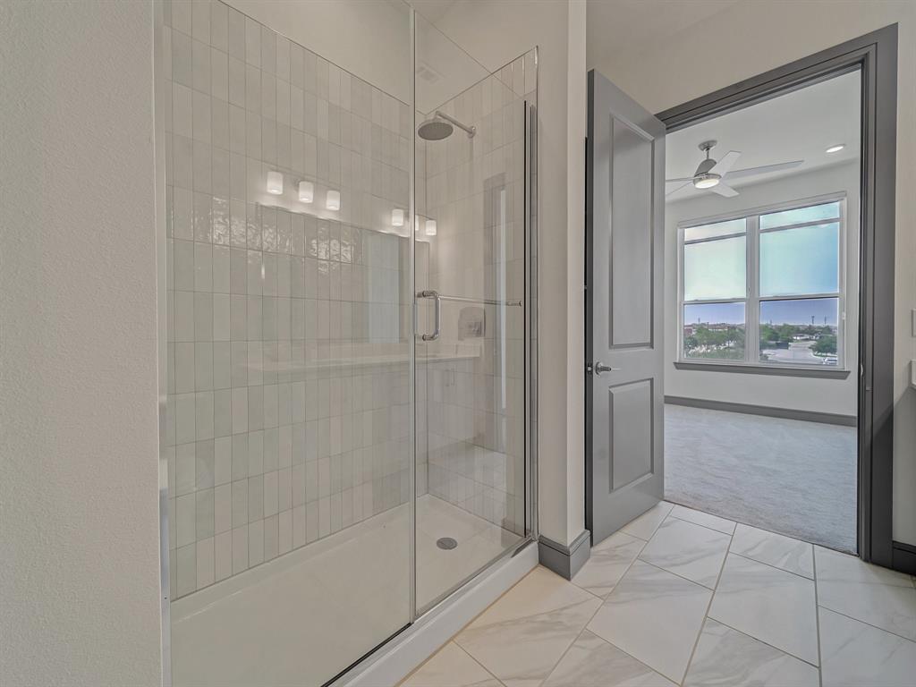 View Residential Condo - Residential Lease