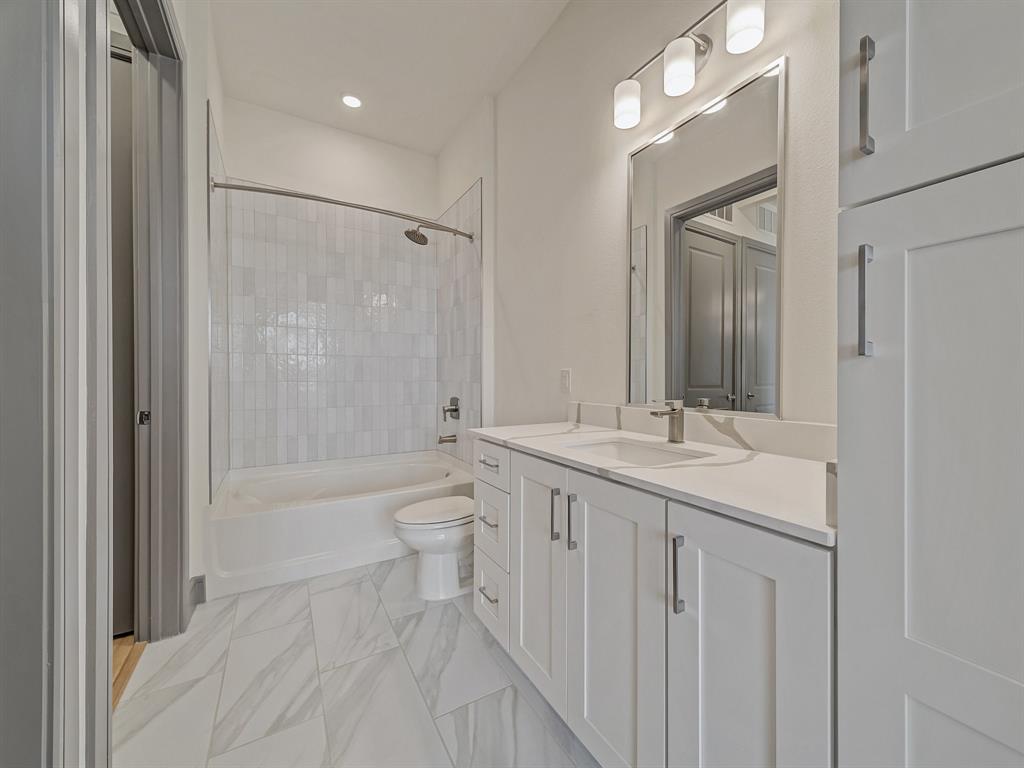 View Residential Condo - Residential Lease