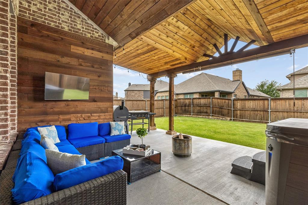 2105 Austin Lane