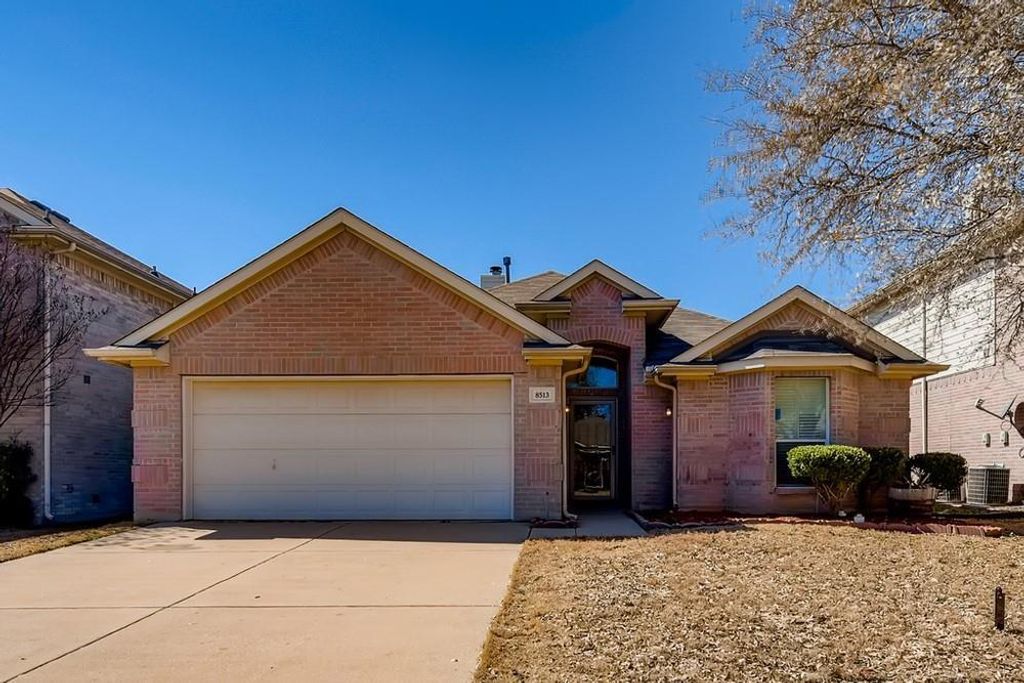 Photo of 8513 Cactus Flower Drive, Fort Worth, TX 76131 (MLS # 21215471)