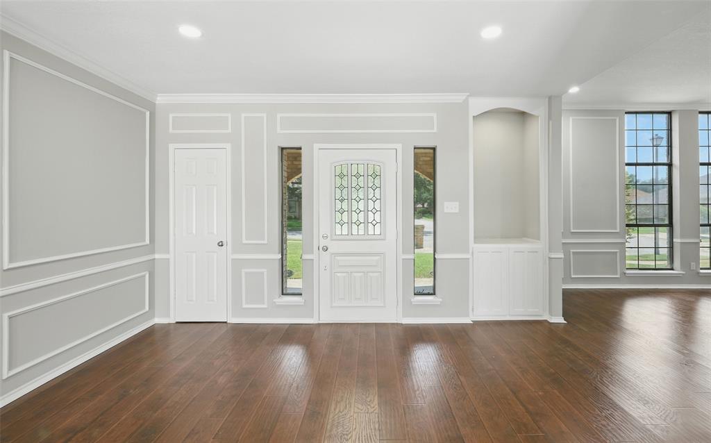 2305 Meadowlark Lane