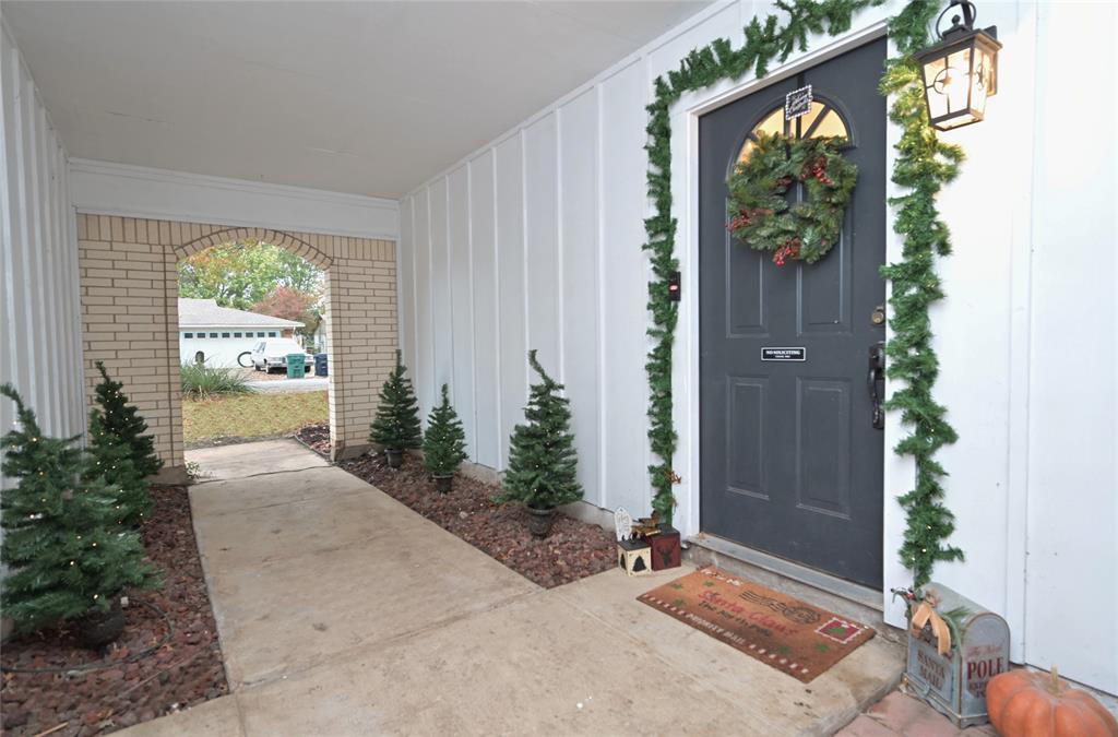 2708 Foxcroft Circle